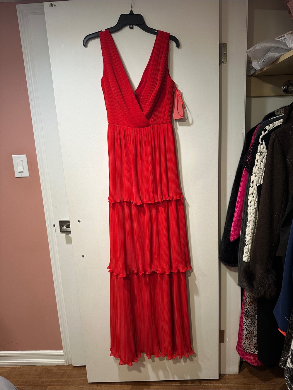 Carmen Marc Valvo Red Tiered V-Neck Maxi Dress